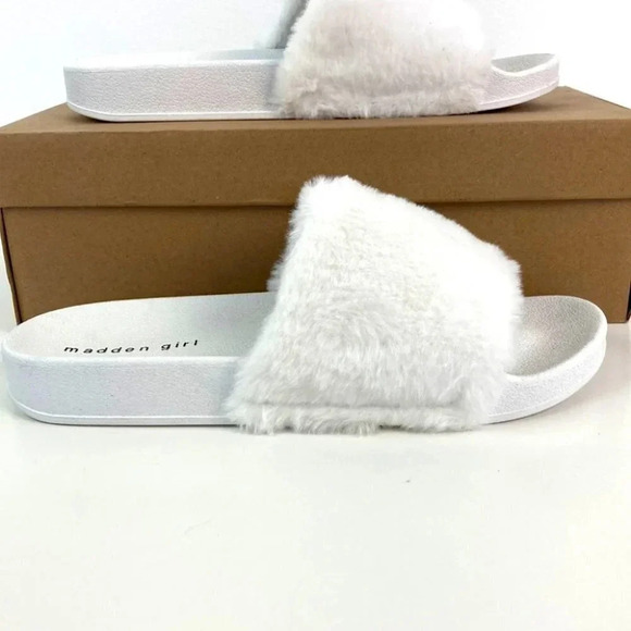 Madden Girl Fancy Furry White Slide Sandal US 9 - Picture 2 of 5
